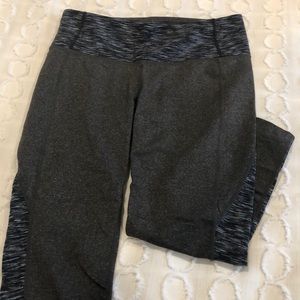 Athleta Heather Grey Cropped Legging